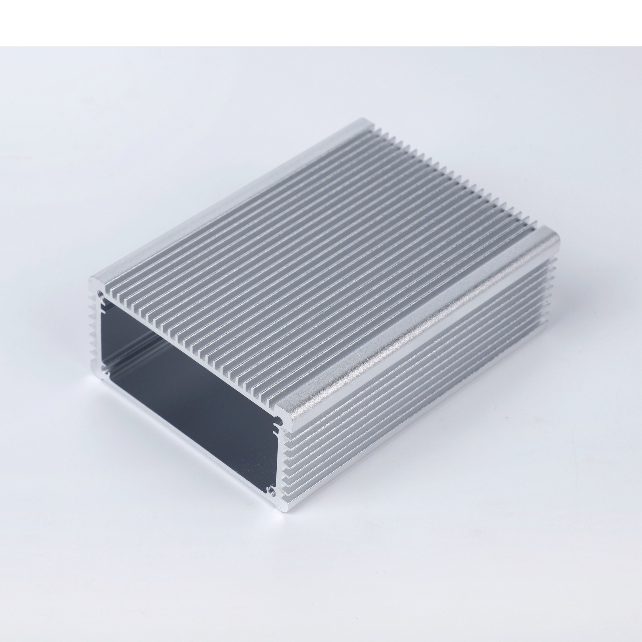 生產加工鋁外殼,電源控（kòng）製器鋁外殼